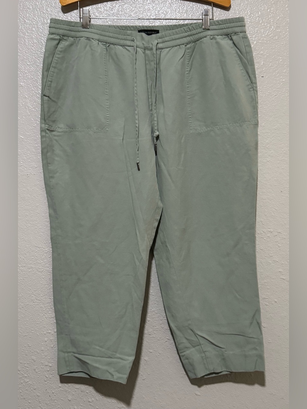 Linen Blend Banana Republic Mid Rise  Sage Pull On Capri Cropped Pants W Sz.XL